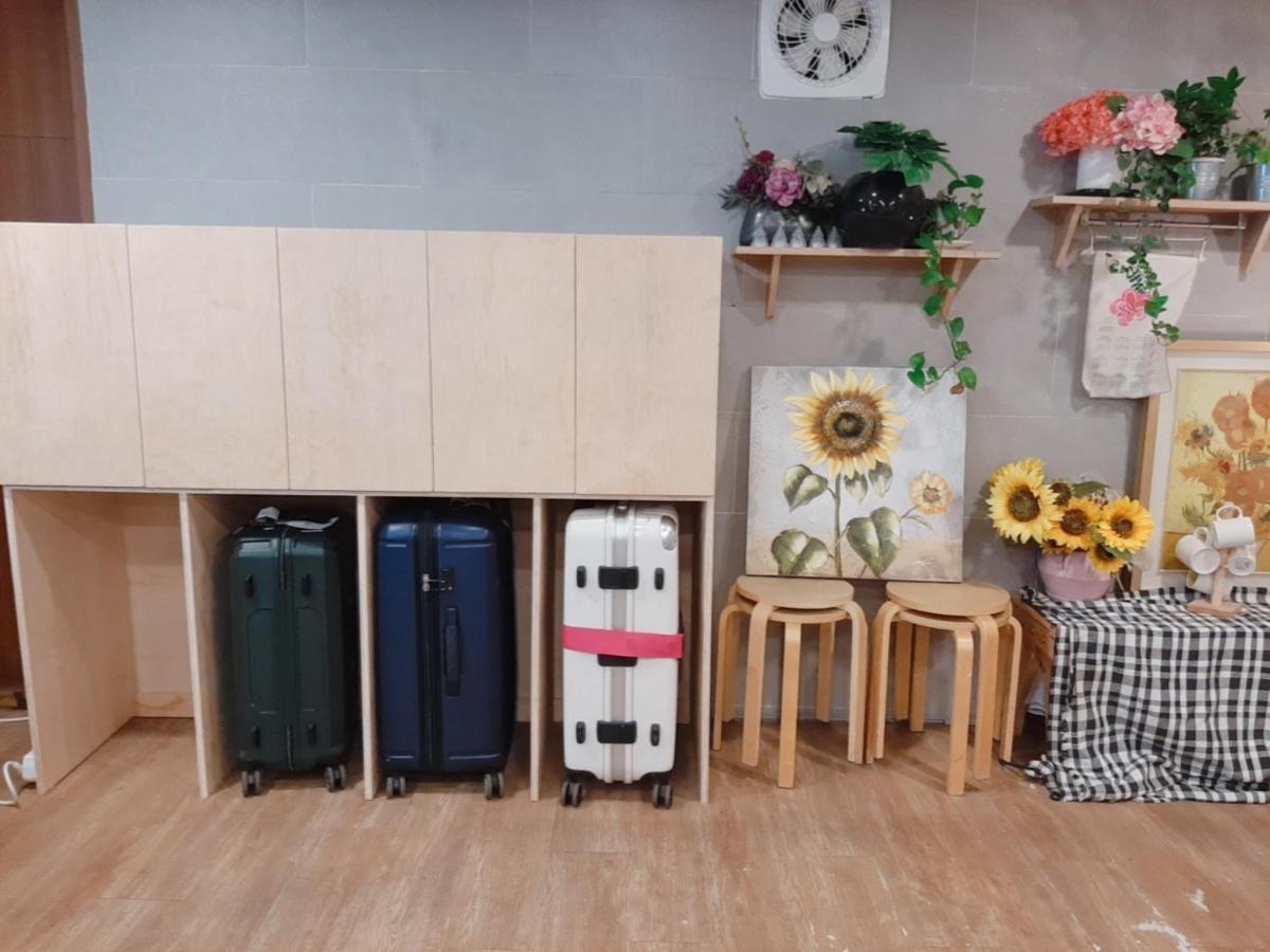 The Blossom Yeonnam Guesthouse Seoul Bagian luar foto