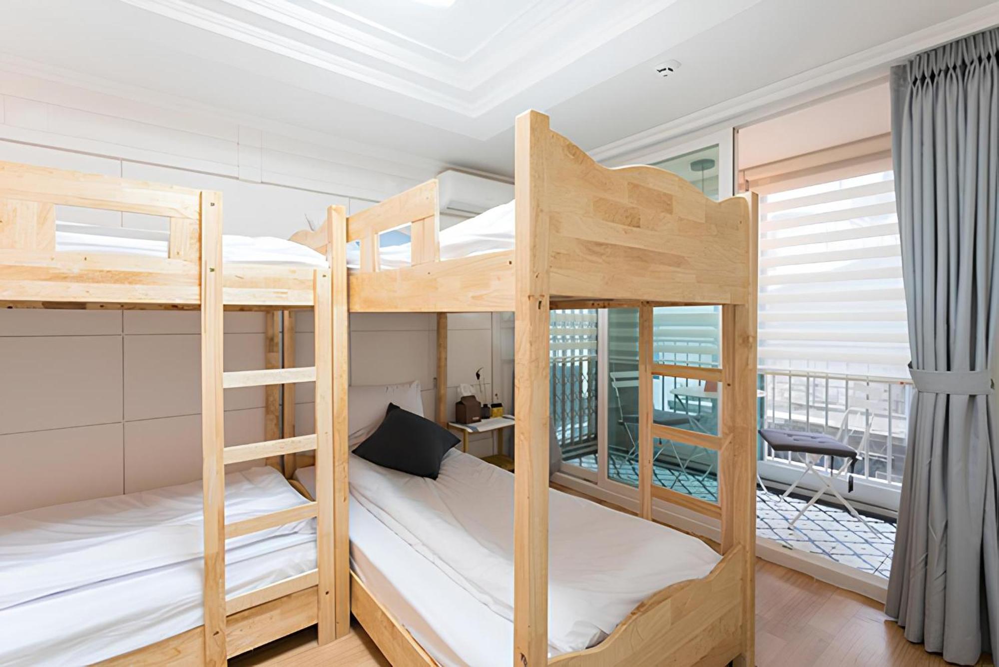 The Blossom Yeonnam Guesthouse Seoul Bagian luar foto
