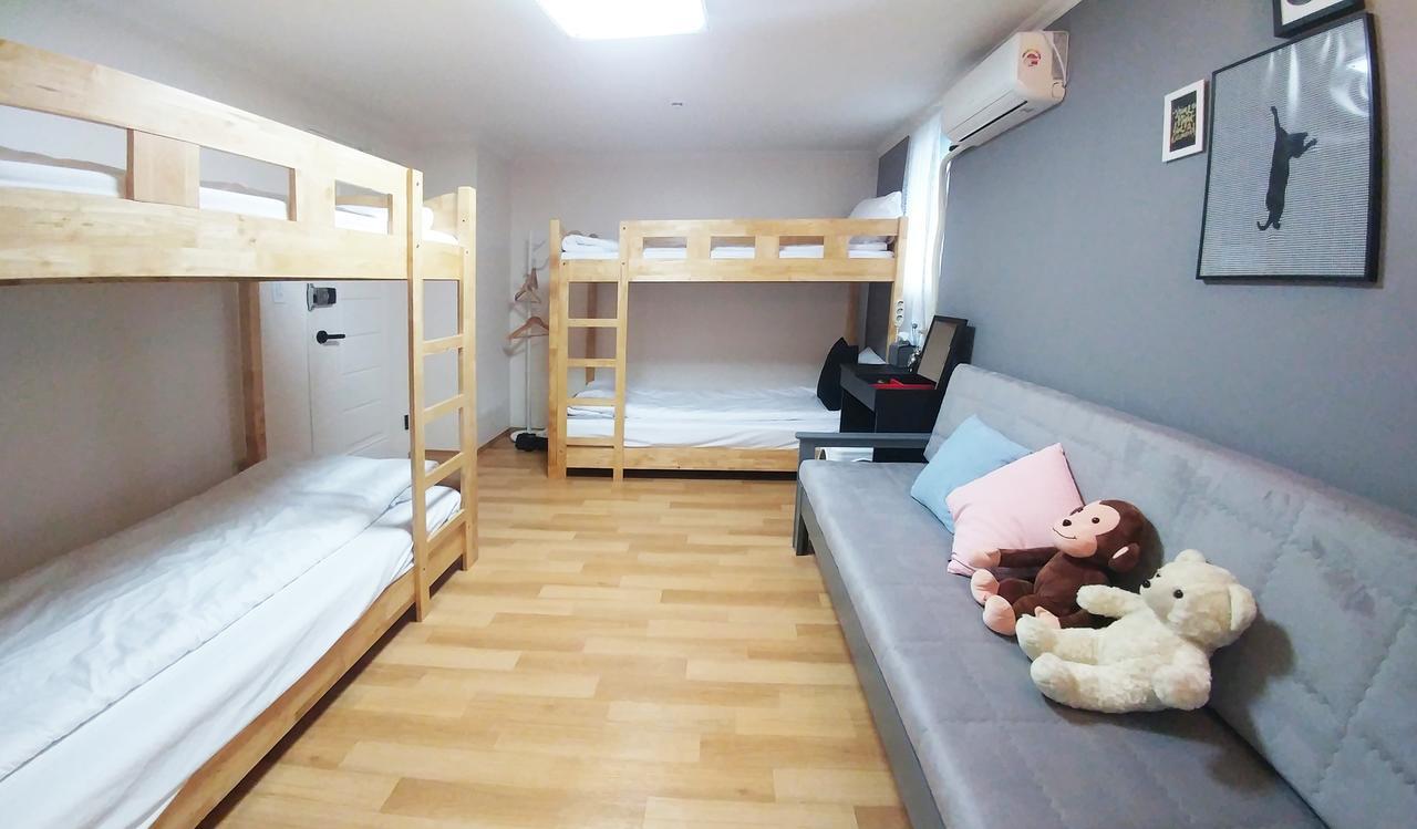 The Blossom Yeonnam Guesthouse Seoul Bagian luar foto