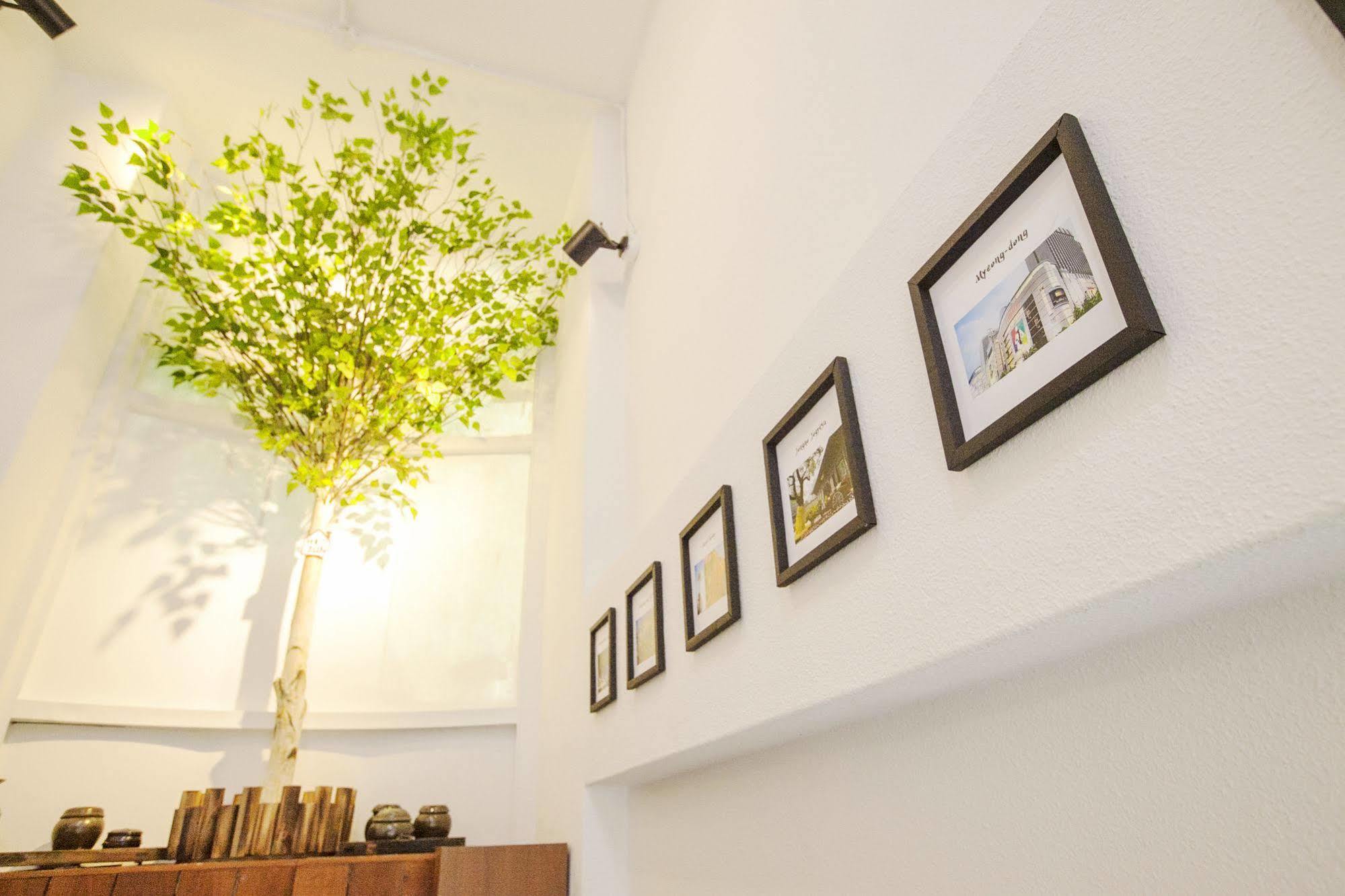 The Blossom Yeonnam Guesthouse Seoul Bagian luar foto
