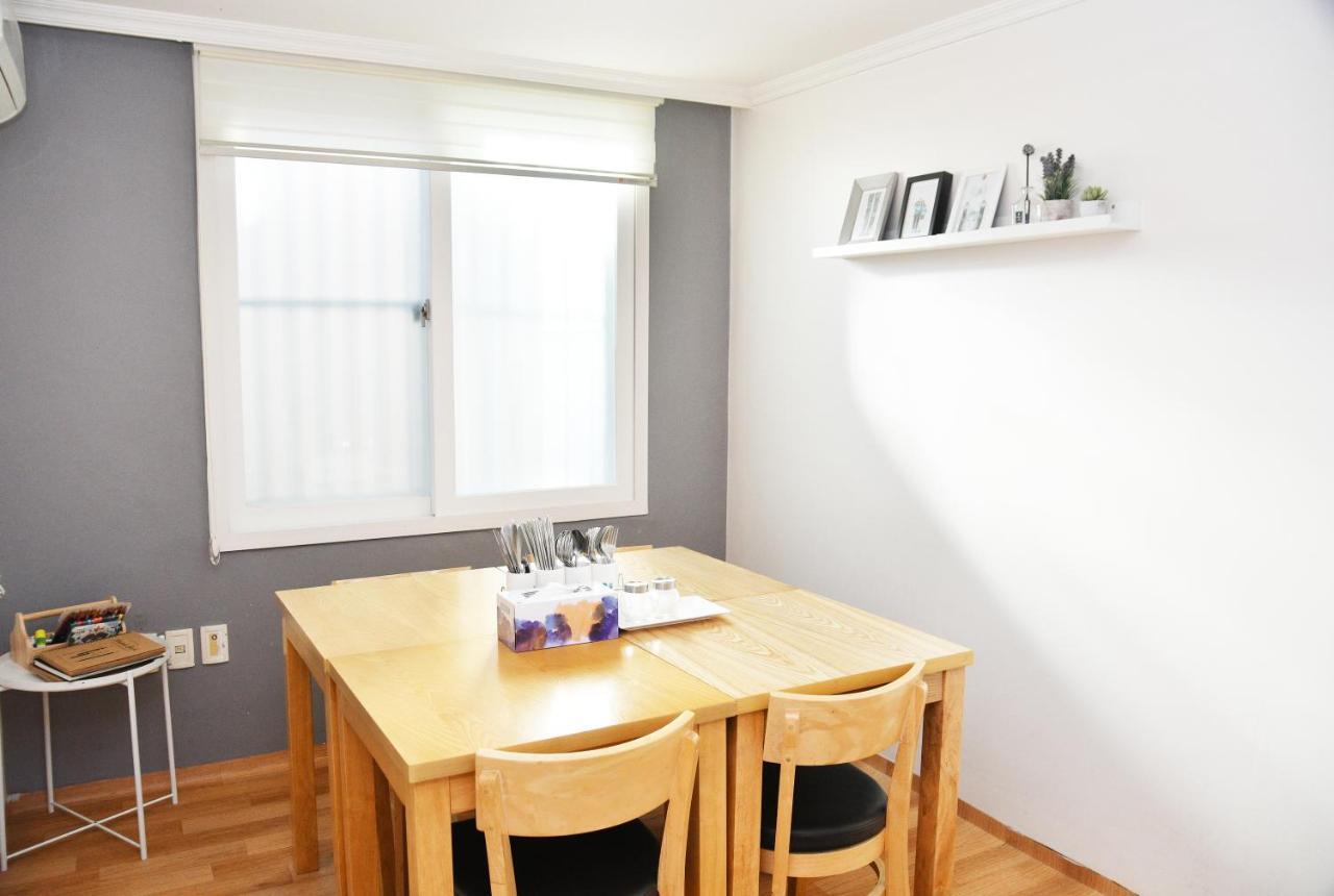 The Blossom Yeonnam Guesthouse Seoul Bagian luar foto